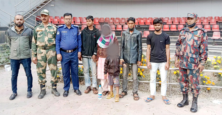 ভারতে কারাভোগ শেষে দেশে ফিরলেন ৫ বাংলাদেশি