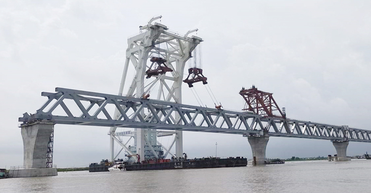 ৩৫তম স্প্যানে দৃশ্যমান হলো পদ্মা সেতুর সোয়া ৫ হাজার মিটার