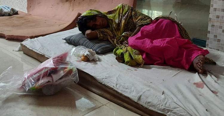 পাগলিটা মা হলেও বাবা হলো না কেউ