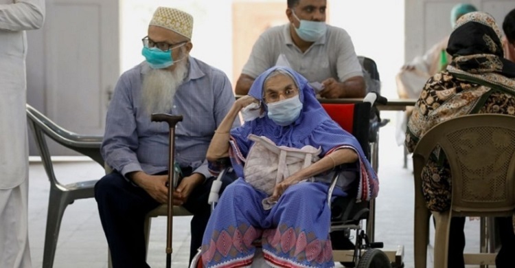 Pakistan sees record Covid-19 deaths