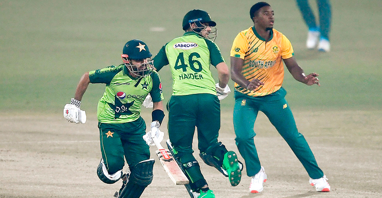 পাকিস্তানের শ্বাসরুদ্ধকর জয়