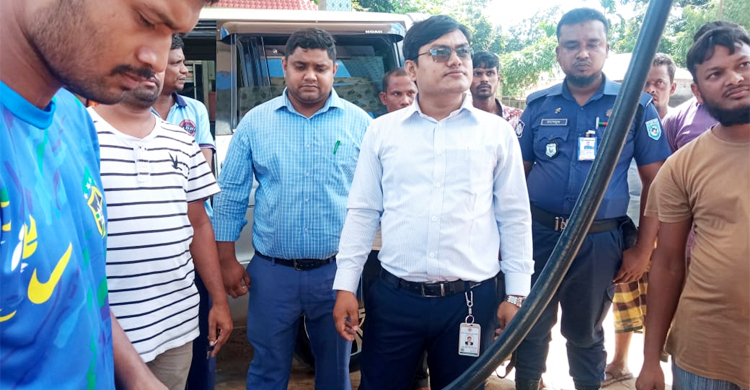 পঞ্চগড়ে তেল কম দেওয়ায় পাম্প মালিকের জরিমানা