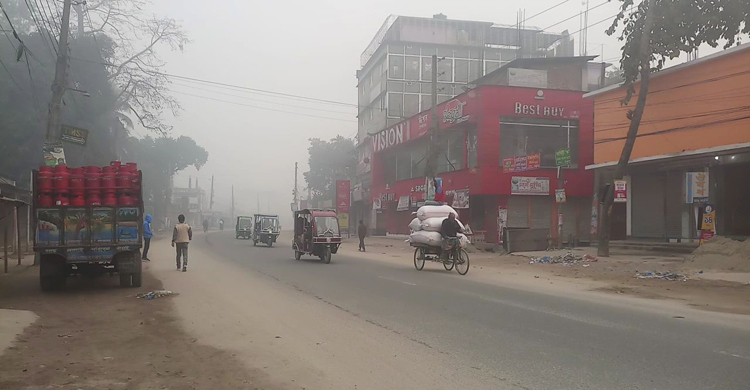 পঞ্চগড়ে বইছে মৃদু শৈত্যপ্রবাহ, তাপমাত্রা ৯.২