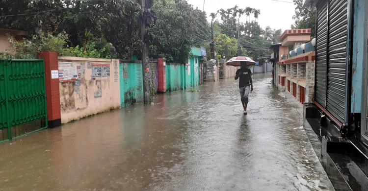 প্রবল বর্ষণে হবিগঞ্জ শহরে জলাবদ্ধতা
