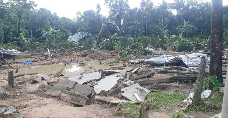 নেত্রকোনায় বিশুদ্ধ পানি-খাবার সংকট, উদ্ধারে সেনাবাহিনী