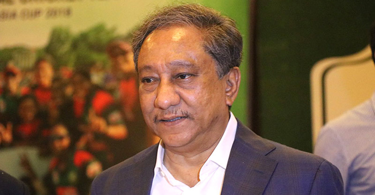 হাসপাতাল থেকে ছুটি পেয়ে লন্ডনের অ্যাপার্টমেন্টে পাপন