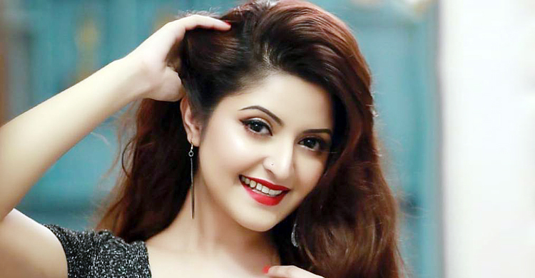 প্রার্থিতা প্রত্যাহার হয়নি, নির্বাচন করতেই হবে পরীমনিকে