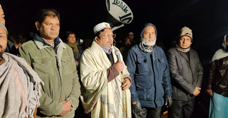 প্যারোলে মুক্তি পেয়ে মায়ের জানাজা পড়লেন শিমুল বিশ্বাস