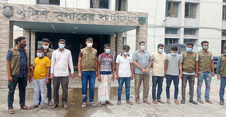 সিরাজগঞ্জে দালাল চক্রের ৭ সদস্য আটক