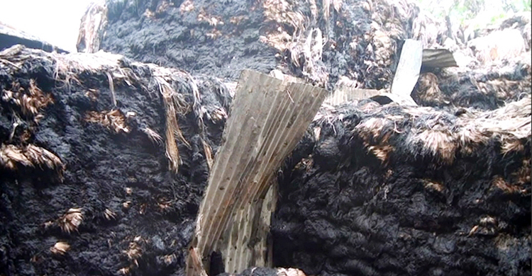 তিন ঘণ্টা ধরে পুড়লো দেড় হাজার মণ পাট