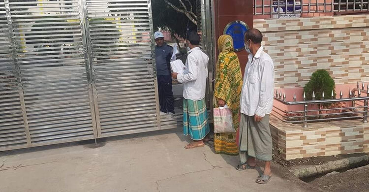 পটুয়াখালীর এসপির ভোরের সেবায় মুগ্ধ বিচারপ্রার্থীরা