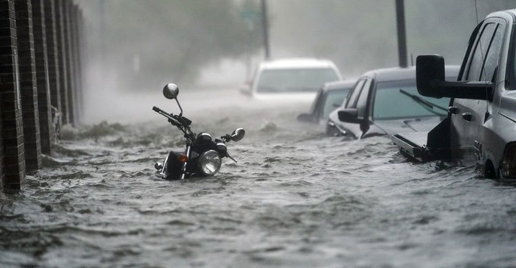 1 dead, hundreds rescued after Hurricane Sally