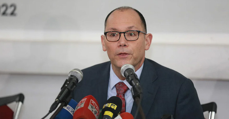 নির্দিষ্ট কোনো রাজনৈতিক দলকে সমর্থন করে না যুক্তরাষ্ট্র