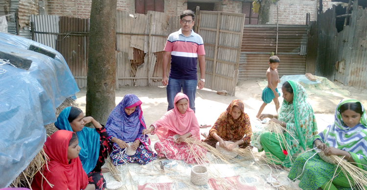 জয়পুরহাটের ছনের তৈরি পণ্য যাচ্ছে বিদেশে