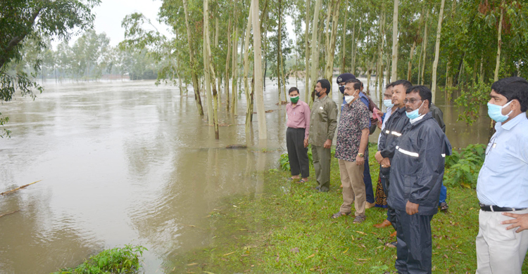 দিনাজপুরের তিনটি নদীর পানি বিপৎসীমা ছুঁই ছুঁই, নিম্নাঞ্চল প্লাবিত