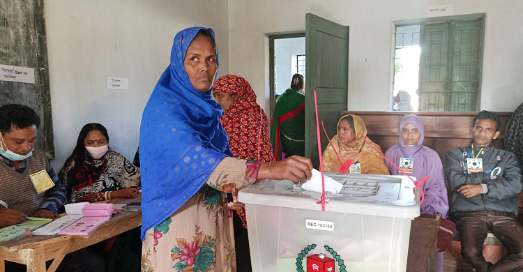 সময় গড়াতেই শঙ্কা বাড়ছে স্বতন্ত্র প্রার্থীদের