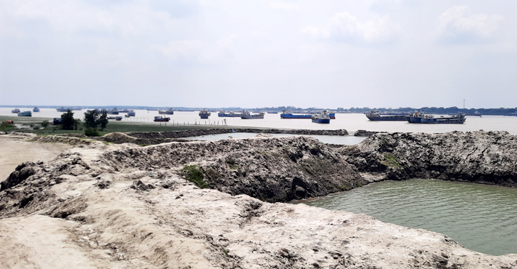 দাবদাহের মধ্যে মোংলায় ৩নং সতর্ক সংকেত দেখানোর নির্দেশ