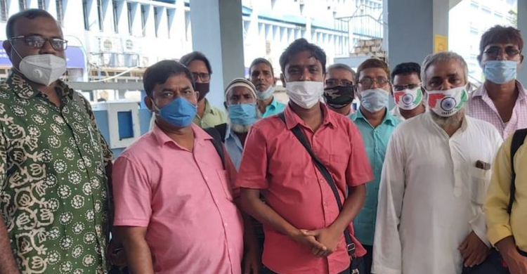 মুসলিম বলে হোটেল থেকে তাড়িয়ে দেওয়া হলো শিক্ষকদের
