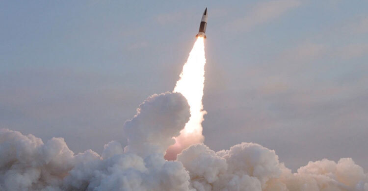 জাপান সাগরে ব্যালিস্টিক ক্ষেপণাস্ত্র ছুড়লো উ. কোরিয়া