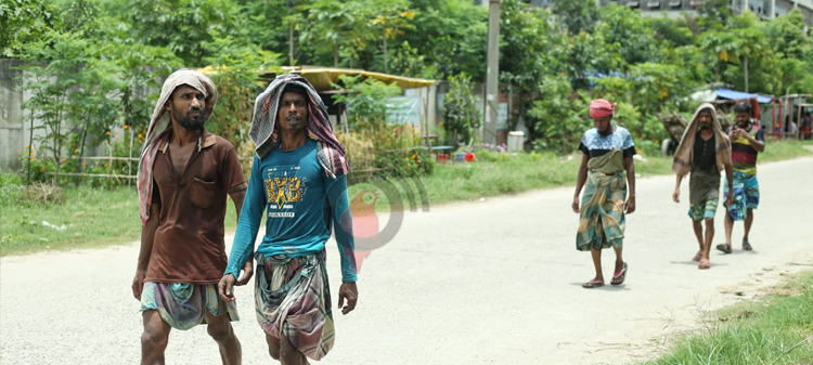 থাকার জায়গা নেই, যাওয়া-খাওয়াতেই আয় শেষ ট্যানারি শ্রমিকদের