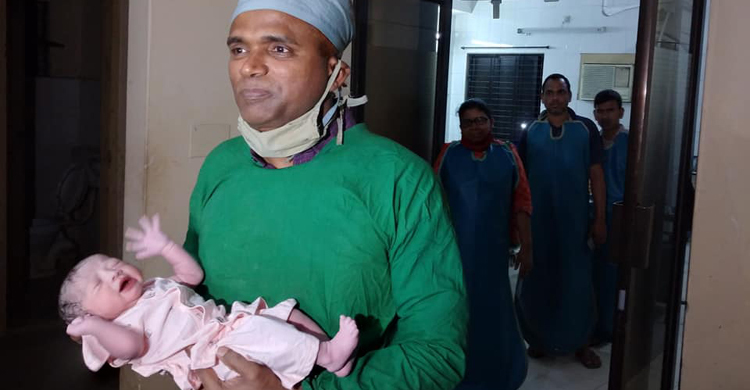 মুজিববর্ষের শুভক্ষণে জন্ম নেয়ায় নাম রাখা হলো আলো