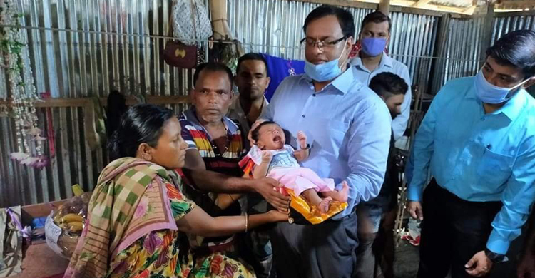 সিজারের বিল পরিশোধ করতে না পারায় সন্তান বিক্রি