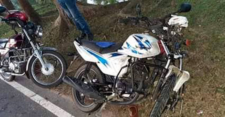 দুই মোটরসাইকেলের সংঘর্ষে প্রাণ গেল দুই যুবকের