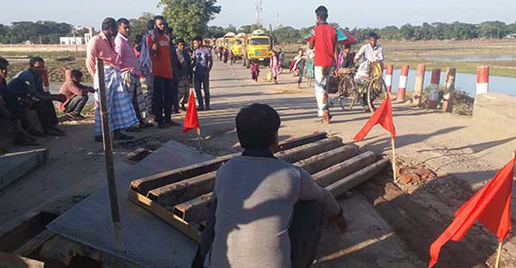 বেইলি সেতুটিও ভেঙে গেল মাত্র তিন দিনে