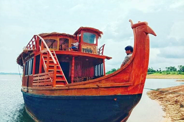 রাঙ্গামাটিতে পর্যটনে নতুন সম্ভাবনা &lsquo;হাউজ বোট&rsquo;