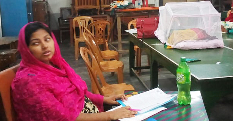 নবজাতককে সঙ্গে নিয়ে পরীক্ষা দিলেন মা