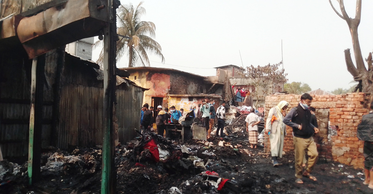 হরিজন কলোনীেত আগুন, ৫ লাখ টাকার ক্ষতি