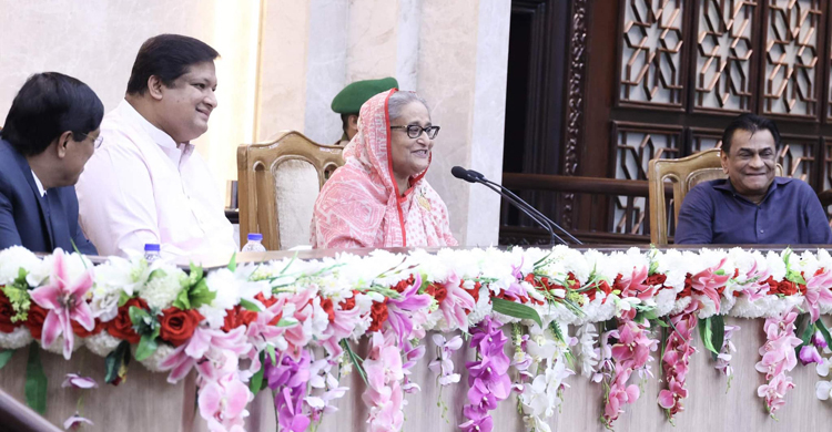 ছেলেরা যা পারেনি, মেয়েরা তা পেরেছে: প্রধানমন্ত্রী