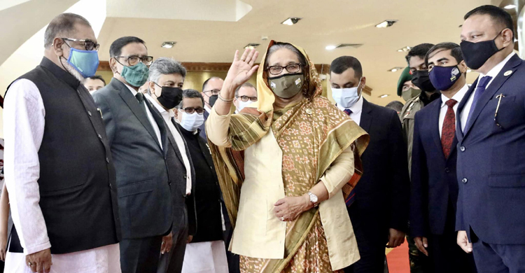 ঢাকা ছাড়লেন প্রধানমন্ত্রী