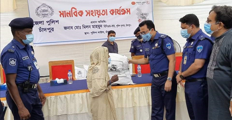চাঁদপুরে মানবিক সহায়তা পেলো ৫০০ পরিবার