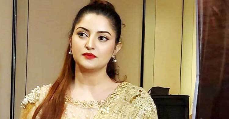 পরীমনির উপস্থিতিতে গাড়ি ফেরতের শুনানি দুপুরে