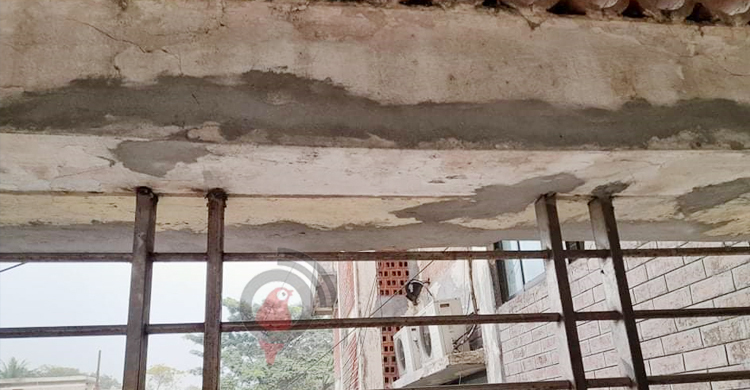 ফরিদপুর মেডিকেল কলেজ হাসপাতালে ফাটল ঢাকতে পলেস্তারা!