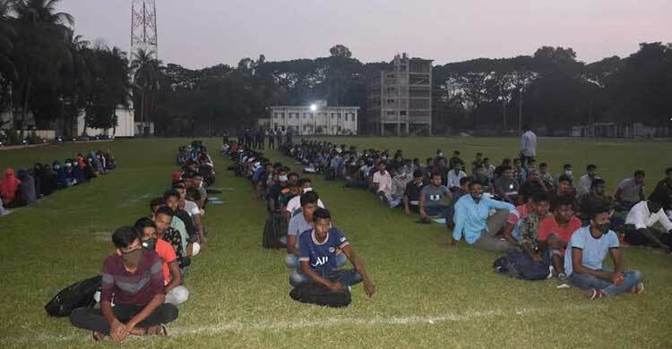 ফরিদপুরে ১৩৩ টাকায় পুলিশে চাকরি, ৪০ পরিবারে আনন্দ