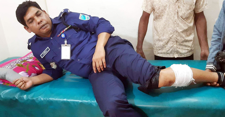 মাদারীপুরে বোমার আঘাতে আহত ওসি, পাঠানো হলো পঙ্গু হাসপাতালে