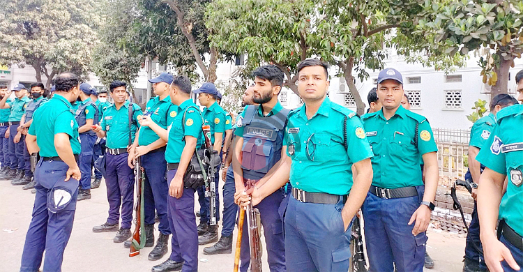 থমথমে সুপ্রিম কোর্ট, পাঁচ শতাধিক পুলিশ মোতায়েন