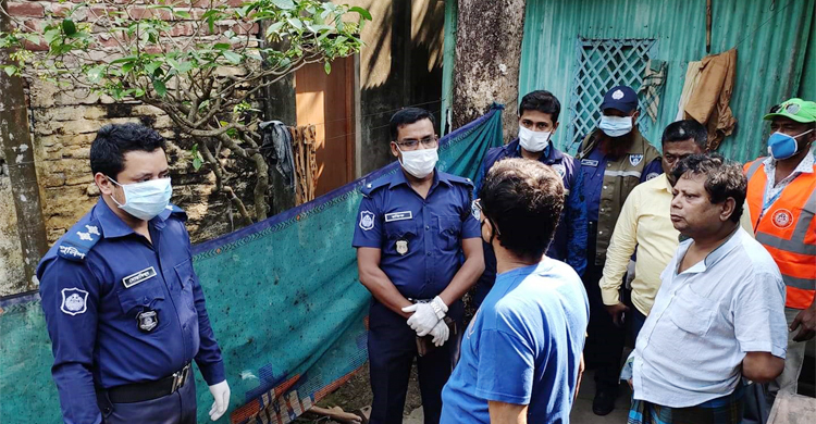 ৯৯৯-এ ফোন, বাড়ির উঠানে তরুণীর লাশ পেল পুলিশ