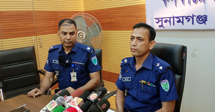 স্বাধীন কোন দলের নেতা তা দেখার বিষয় নয় : পুলিশ সুপার