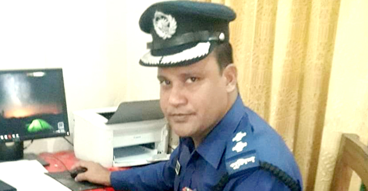 মহাসড়কে দায়িত্ব পালনকালে গাড়িচাপায় এসআই নিহত