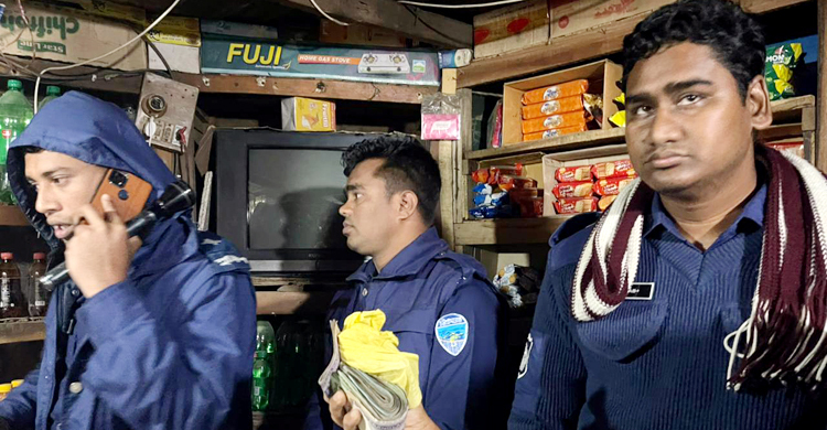 ছিনতাইকালে আটক সেই ৩ পুলিশ সদস্য ক্লোজড, তদন্তে কমিটি