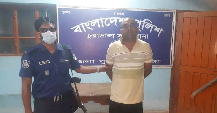 ‘পুলিশ’ পরিচয়ে বাসের ভাড়া না দেওয়ার চেষ্টা, পরে গ্রেফতার