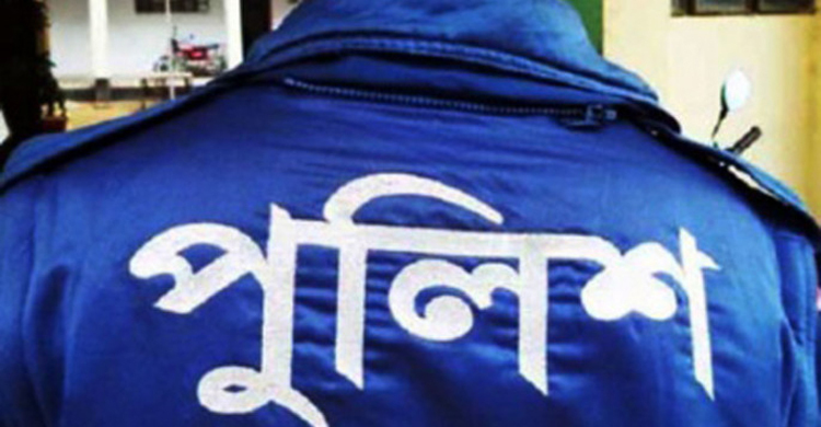 পুলিশকে পিটিয়ে পালিয়ে গেল আসামি