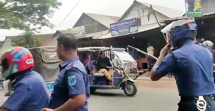 মুন্সিগঞ্জে বিএনপির কর্মসূচিতে পুলিশের লাঠিচার্জ