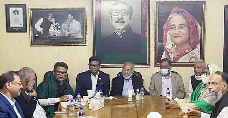 কেন্দ্রীয় আ’লীগ নেতাদের সঙ্গে চট্টগ্রাম মহানগর কমিটির বৈঠক