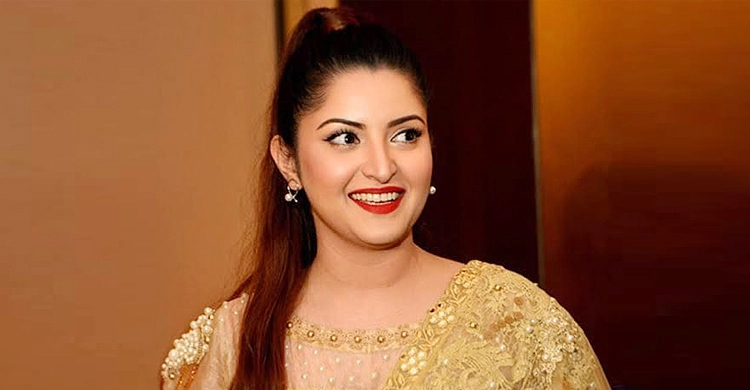 পরীমনির গাড়িসহ ১৬ আলামত ফেরত দেওয়ার সুপারিশ