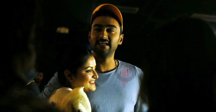 প্রিমিয়ারে প্রশংসা পেল ‘মুখোশ’, মুক্তি পাচ্ছে ৪ মার্চ