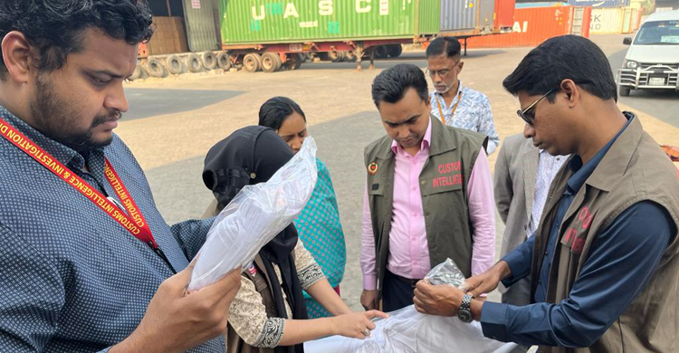 মিথ্যা তথ্যে রপ্তানি, চট্টগ্রামে ৩ কোটি টাকার তৈরি পোশাক জব্দ